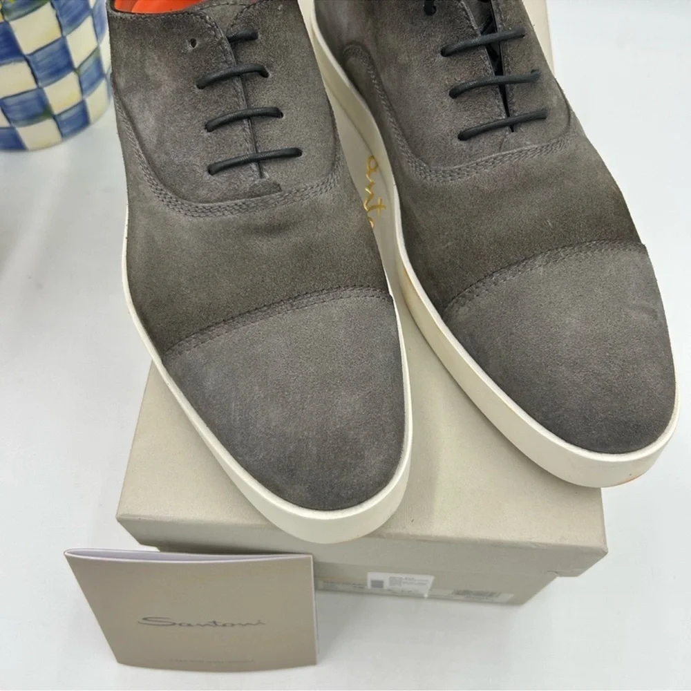 Men’s Santoni cap to lace up Oxford size 10.5 US. Made in Italy.